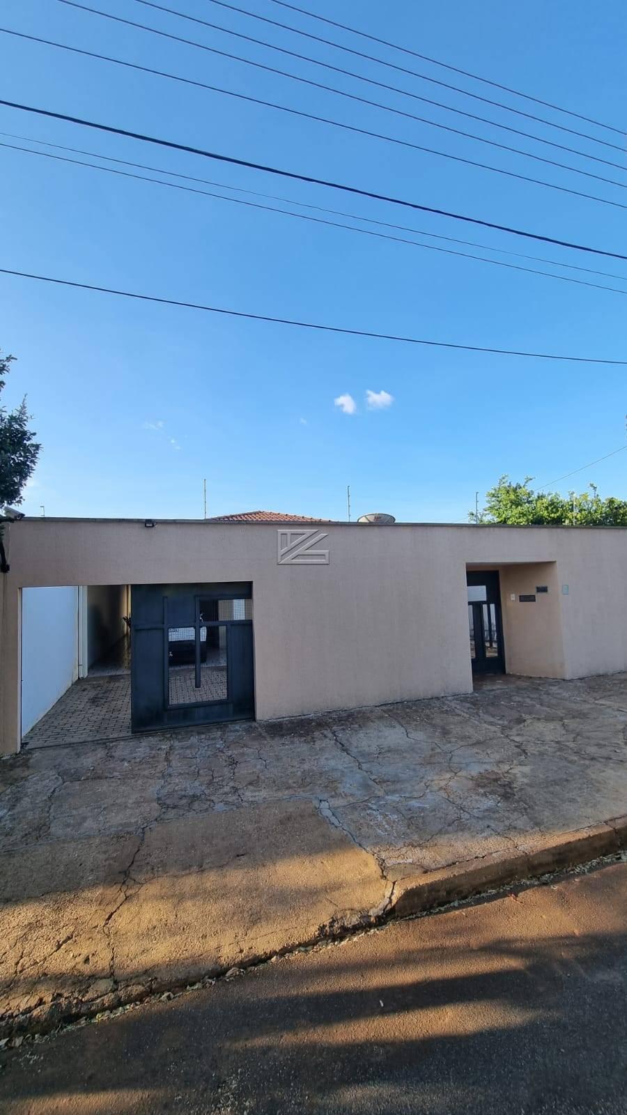 Casa à venda com 2 quartos, 173m²m² - ,