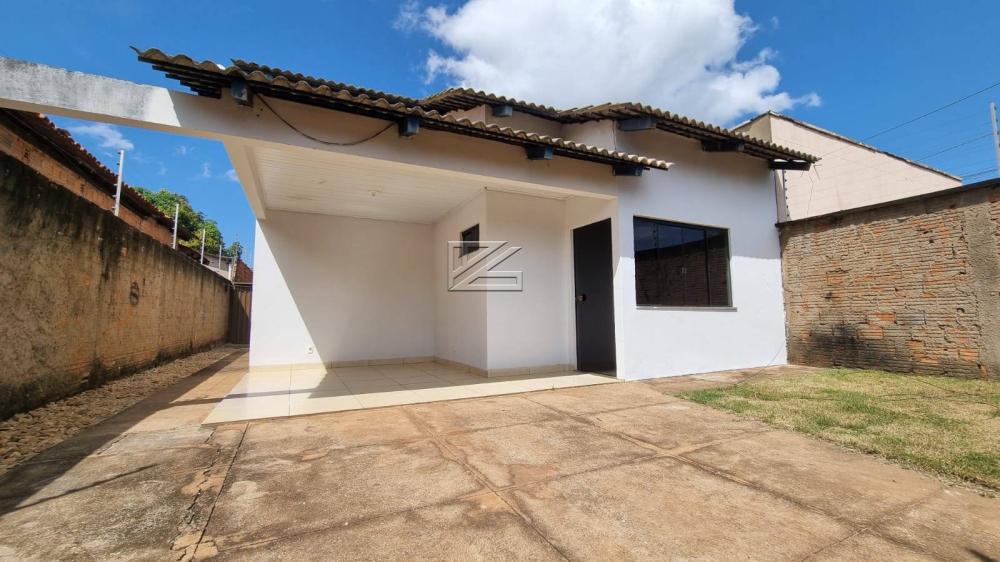 Casa à venda com 3 quartos - ,