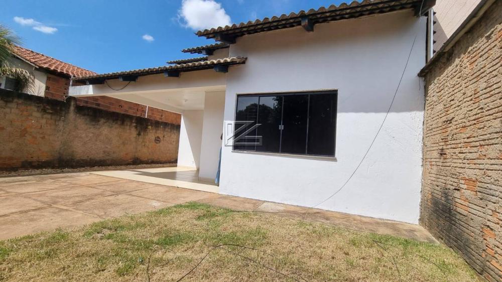 Casa à venda com 3 quartos - ,