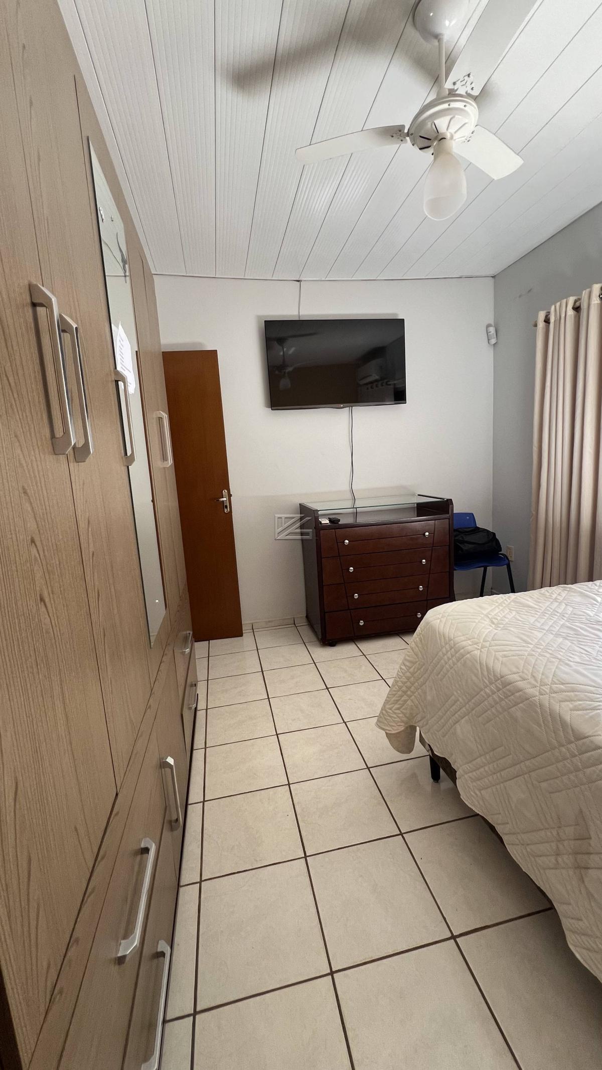 Casa à venda com 3 quartos, 250m² - ,