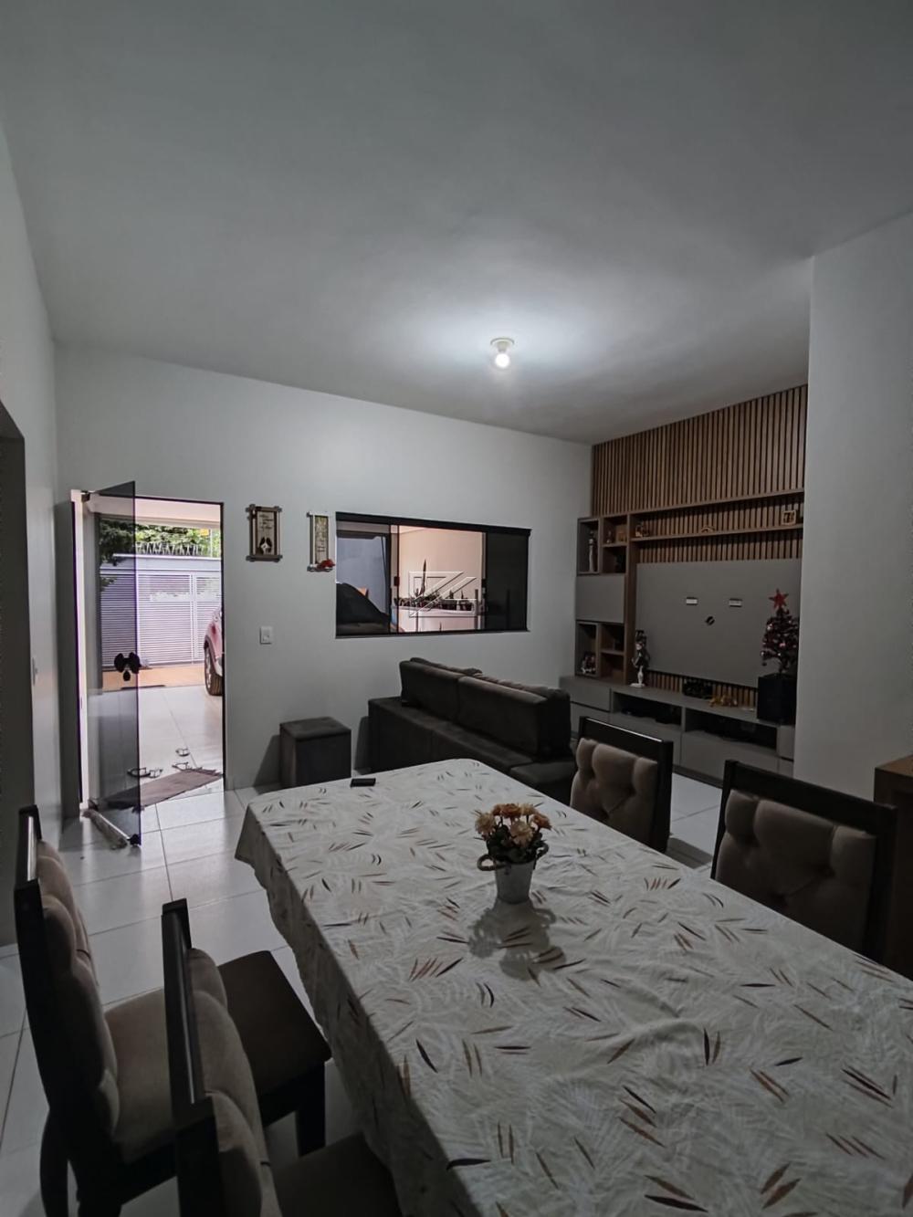 Casa à venda com 3 quartos - ,