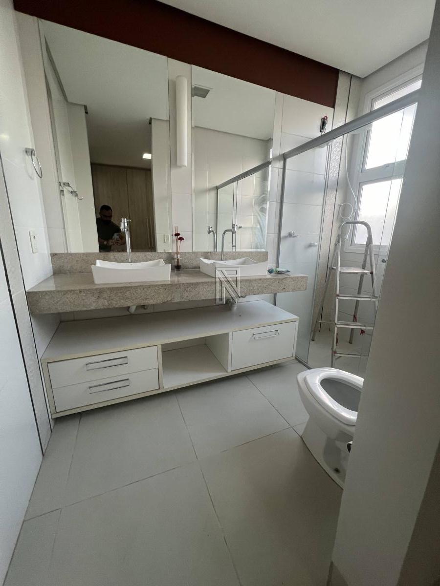  - Casa com 3 quartos, 300m², para locação