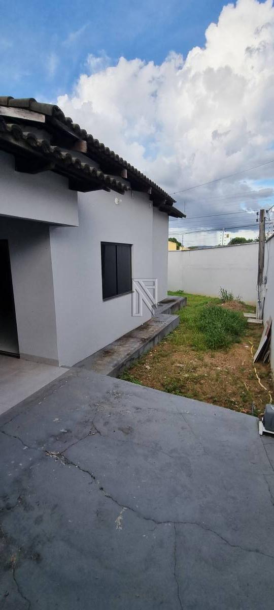 Casa à venda com 3 quartos, 197m² - ,